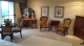 Highwood Park B&B Guest Lodge - Image 2