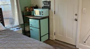 The Yellow Bungalow - Image 4