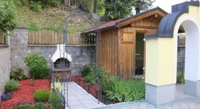 Landhaus Katharina bis 5 Personen mit Saunachalet und Blick auf die Bergwelt des Zillertals - Image 5