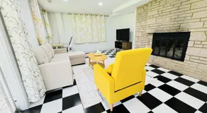 Family friendly house with MIL suite - Image 3