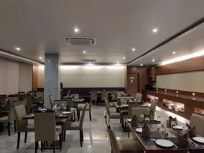Hotel Tree Fern - Image 4