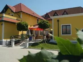 Hotel Schachenwald I Sauna I Aussenpool I Parkplatz - Image 3