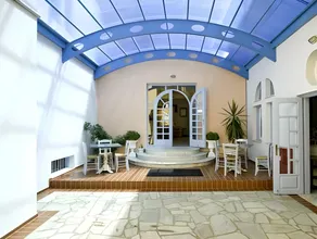 Dolphin Hotel - Image 2