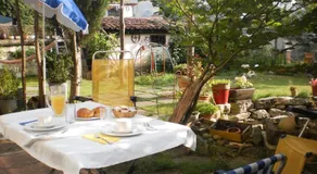 Larraenea Bed and Breakfast - Image 5