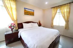 IVC Villa 22 Bungalow With Heater Pool - Image 1