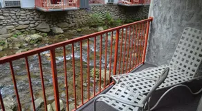 Zoders Inn and Suites - Image 3