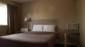 Pleasant Stay Motel - Image 2