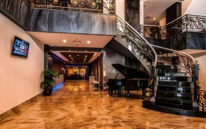Arthama Hotels Losari Makassar - Image 2