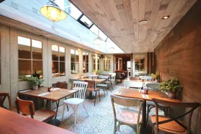 Becketts Townhouse - Image 3