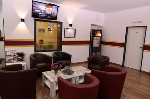 Elsässer Hostel - Image 5