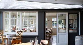 Robertson Public House and Kitchen - Image 4