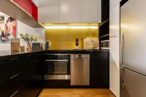 Light-filled 2BR Apartment - Image 3