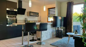* Chic Business Evasion * - SOnights - Image 3