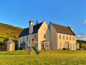 Self-catering retreat with pool, hot tub. - Image 4