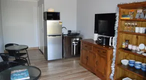 Eagle Bay House - Image 2