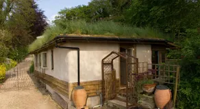 Pathways, Beachwood Cottage - Image 4