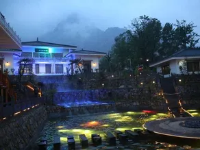 Zhaojian Shanju Hotel - Image 5