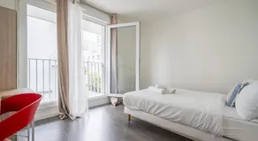 Cozy and spacious nest 15 minutes from Paris - Image 2