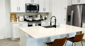 Stylish Oasis - Near City Center - Mins 2 Downtown - Image 4