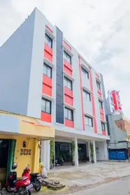 New Legend Hotel - Image 4