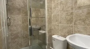 MBA COSY 4 bedroom house - Image 2