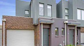 Luxury Townhouse Stay - Image 5