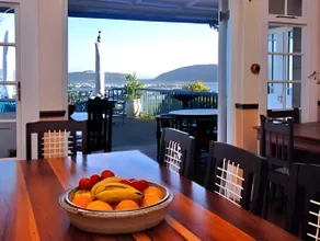 Guinea Fowl Lodge - Lagoon & Heads View B&B, Central Knysna - Image 4