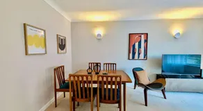 Surbiton Gem 5 Min to Station & Free Parking - Image 3