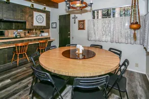 Sky Krest - Located on a quiet street in the middle of town, Games! Pool table! - Image 4