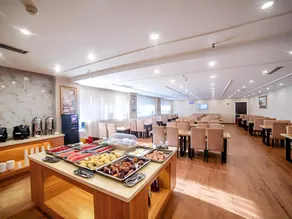 Vienna Hotel Hebei Qinhuangdao Hebei Street Taiyangcheng - Image 3