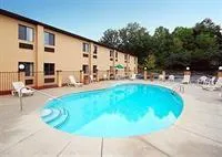 Comfort Inn Clinton - Image 5