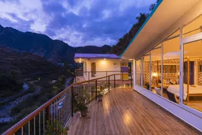 Zostel Plus Mussoorie, Kempty - Image 2