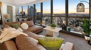 Indulgence at Meriton, Spectacular Views, Sleeps 6 Includes Carpark - Image 2