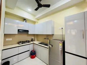 Akshay premium suites1 BHK Serviced Apartments Near Artemis Hospital Sector 52 - Image 4