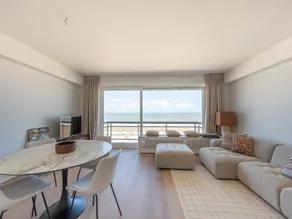 Stylish Zeedijk Sea Escape - Image 2