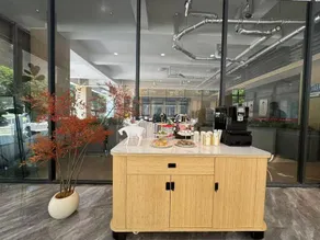 REZEN BOHEASY HOTEL - Image 5