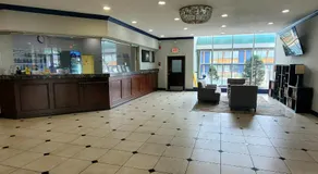 Gateway Hotel - Image 2