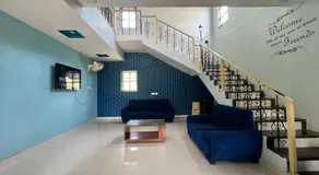 Blue House - Image 3