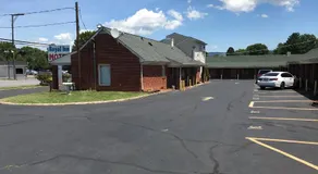 Royal Inn Motel - Image 4