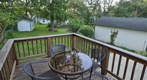 Elena's Lake Cottage - A Cozy Lake Getaway - Image 3
