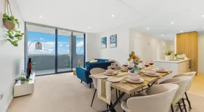 3 bedroom apartment in the bustling neighborhood of Arncliffe - Image 3
