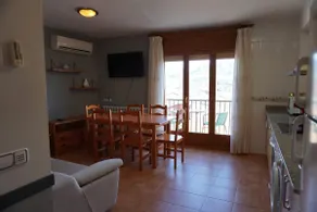 2 bathroom apartment 206 - Image 1