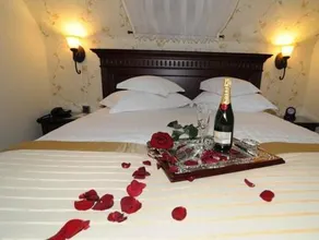 Hotel Foisorul cu Flori - Image 4