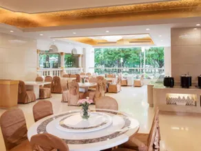Vienna International Hotel Shenzhen Futian District Jingtian - Image 3