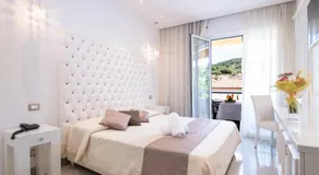 Platani Hotel - Image 2