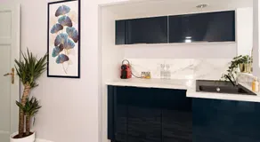 75m2 Premium - Garage Privé - Gare à 1 min - 2 Chambres - Image 3