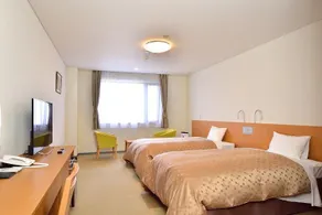 Fuji Yoko Hotel - Image 1