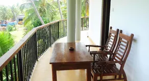 Traveller's Home Hotel - Image 3