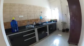 Happy Holiday inn service apartment - Image 3