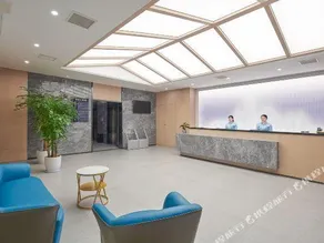 Vyluk Hotel(Guanyinqiao street ) - Image 3